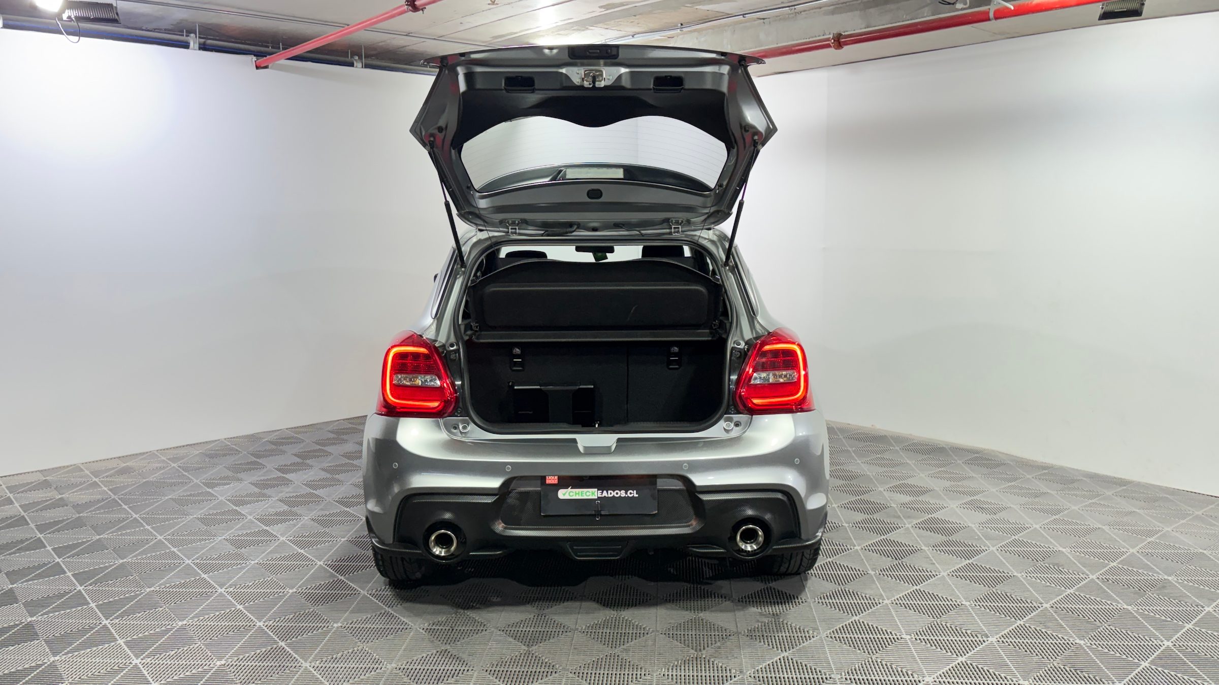Suzuki Swift — foto 9 de 22