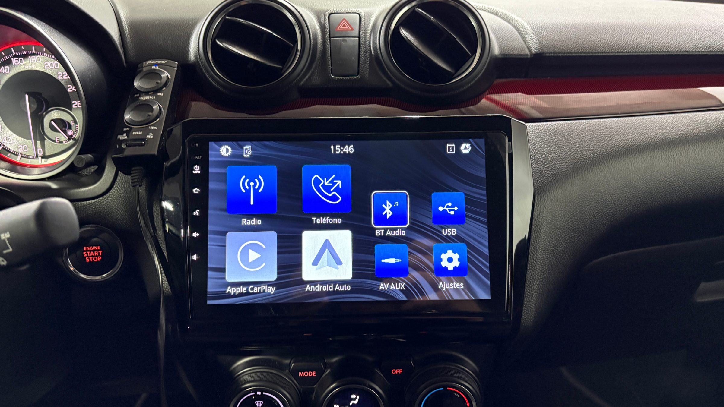 Suzuki Swift — foto 18 de 22