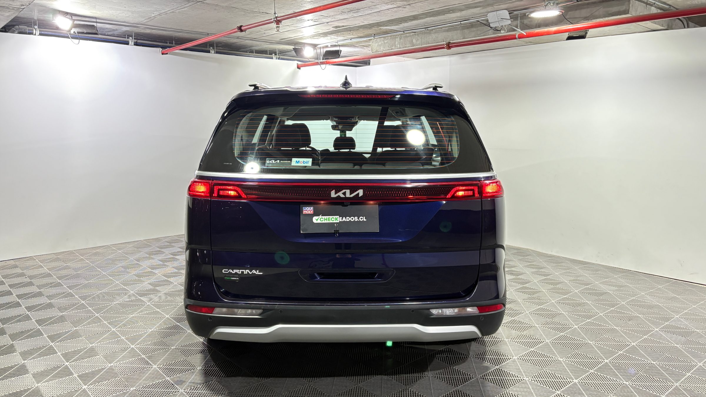 KIA Carnival — foto 8 de 23