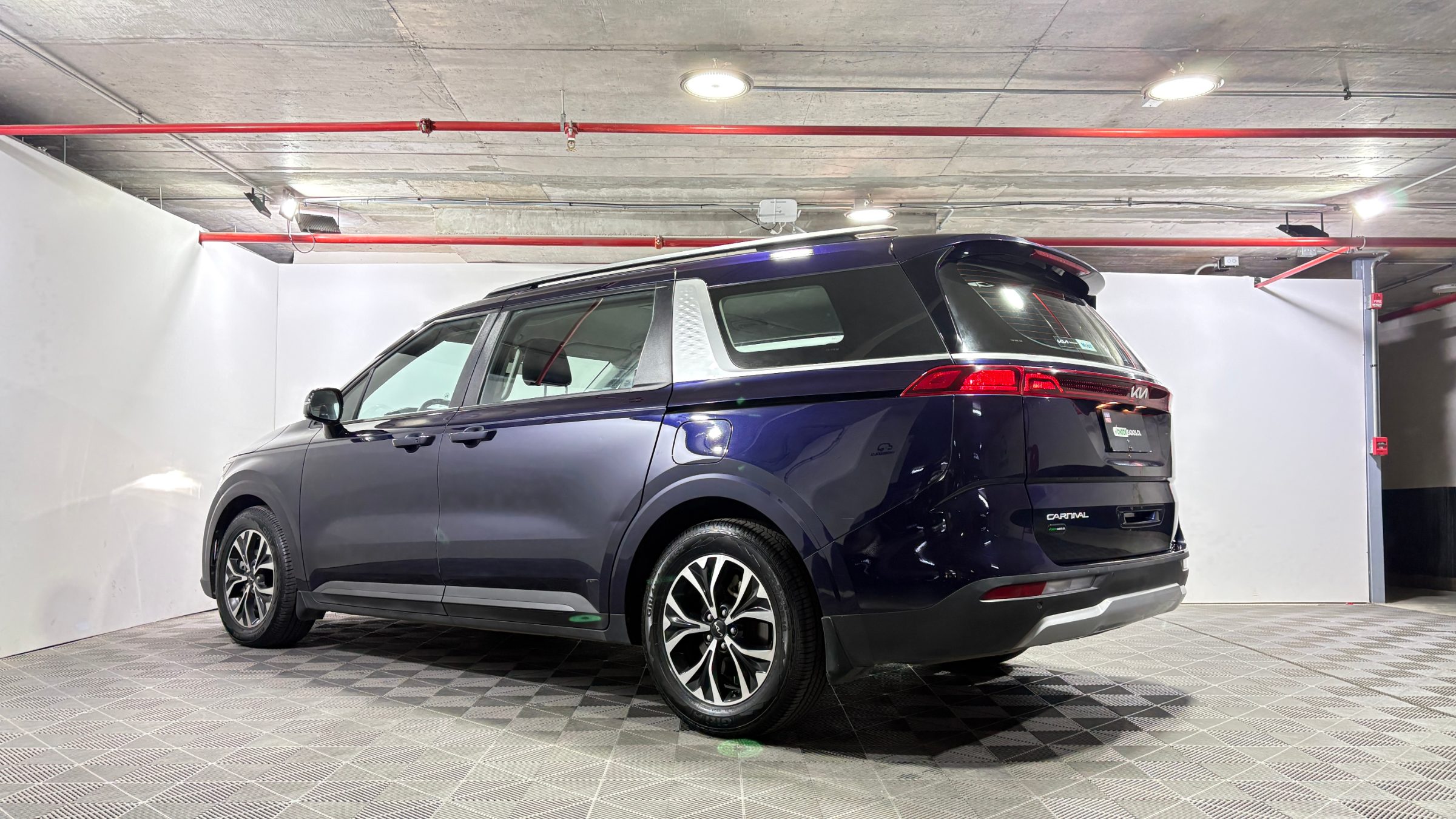 KIA Carnival — foto 5 de 23