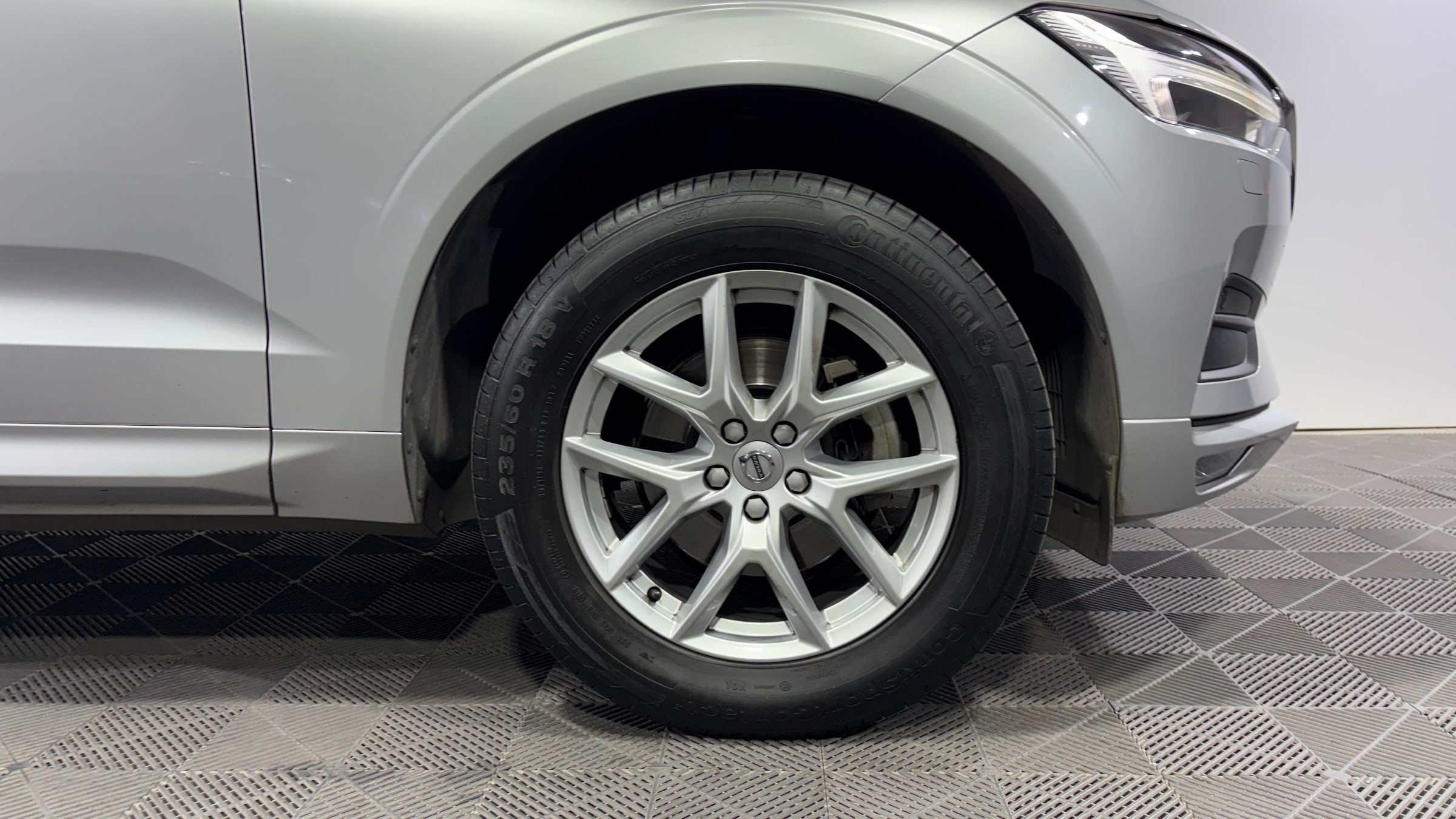 Volvo XC60 — foto 19 de 21