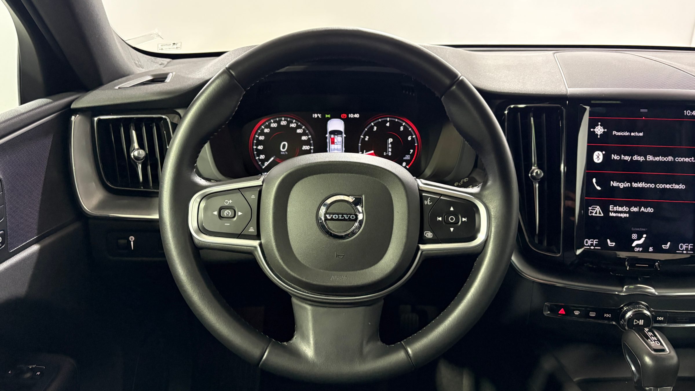 Volvo XC60 — foto 13 de 21