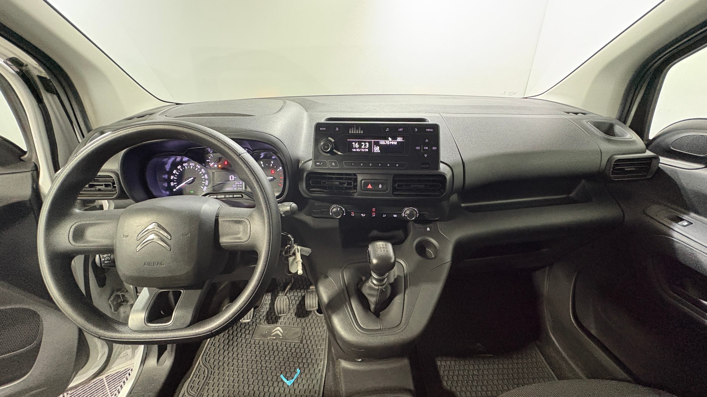 Citroën Berlingo — foto 11 de 19