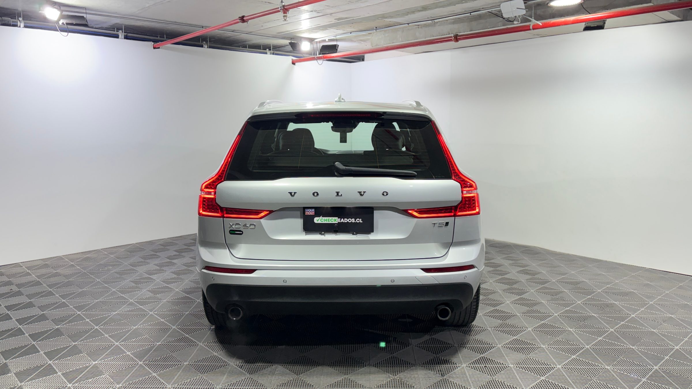 Volvo XC60 — foto 8 de 21