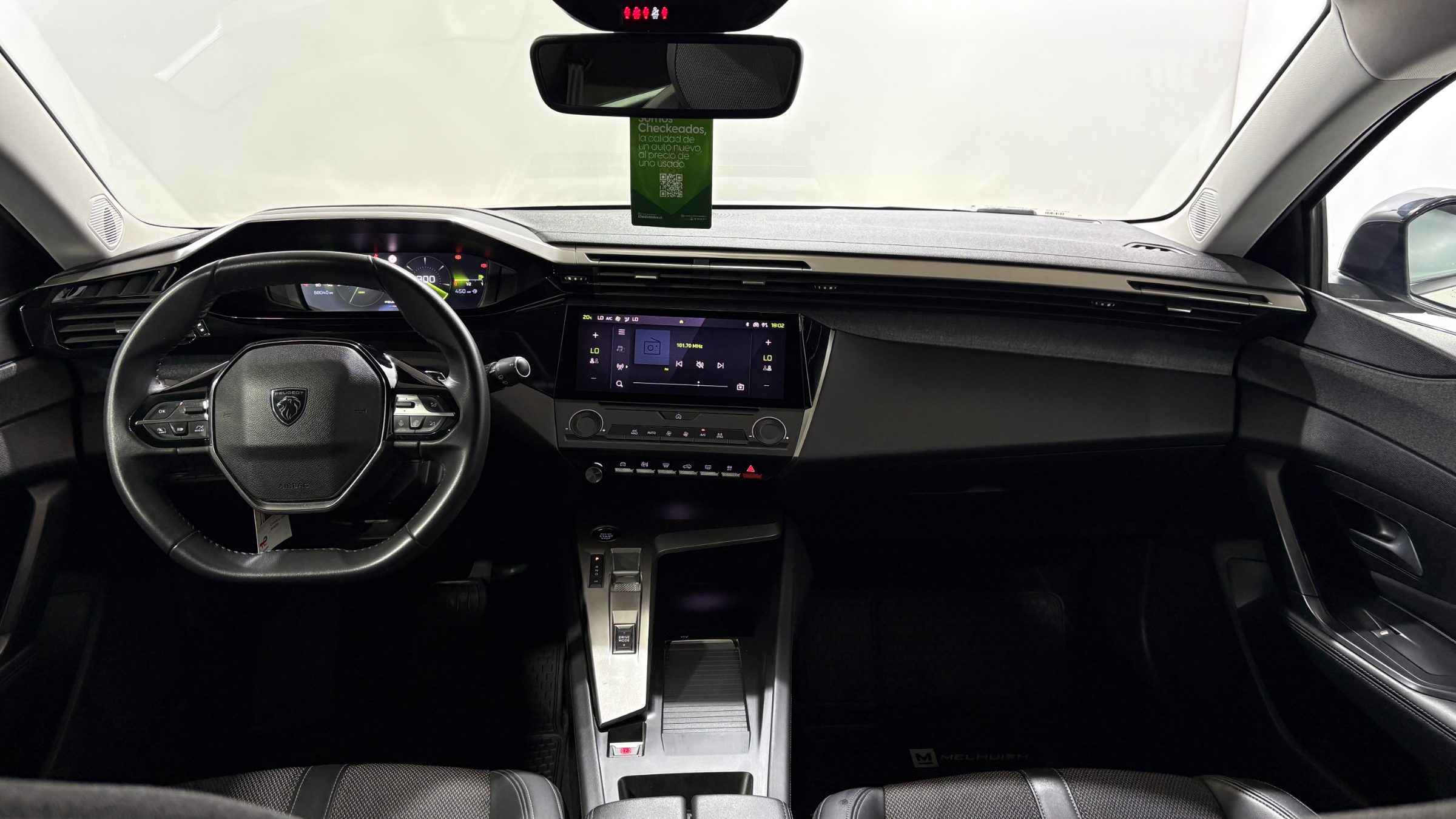 Peugeot 308 — foto 12 de 21