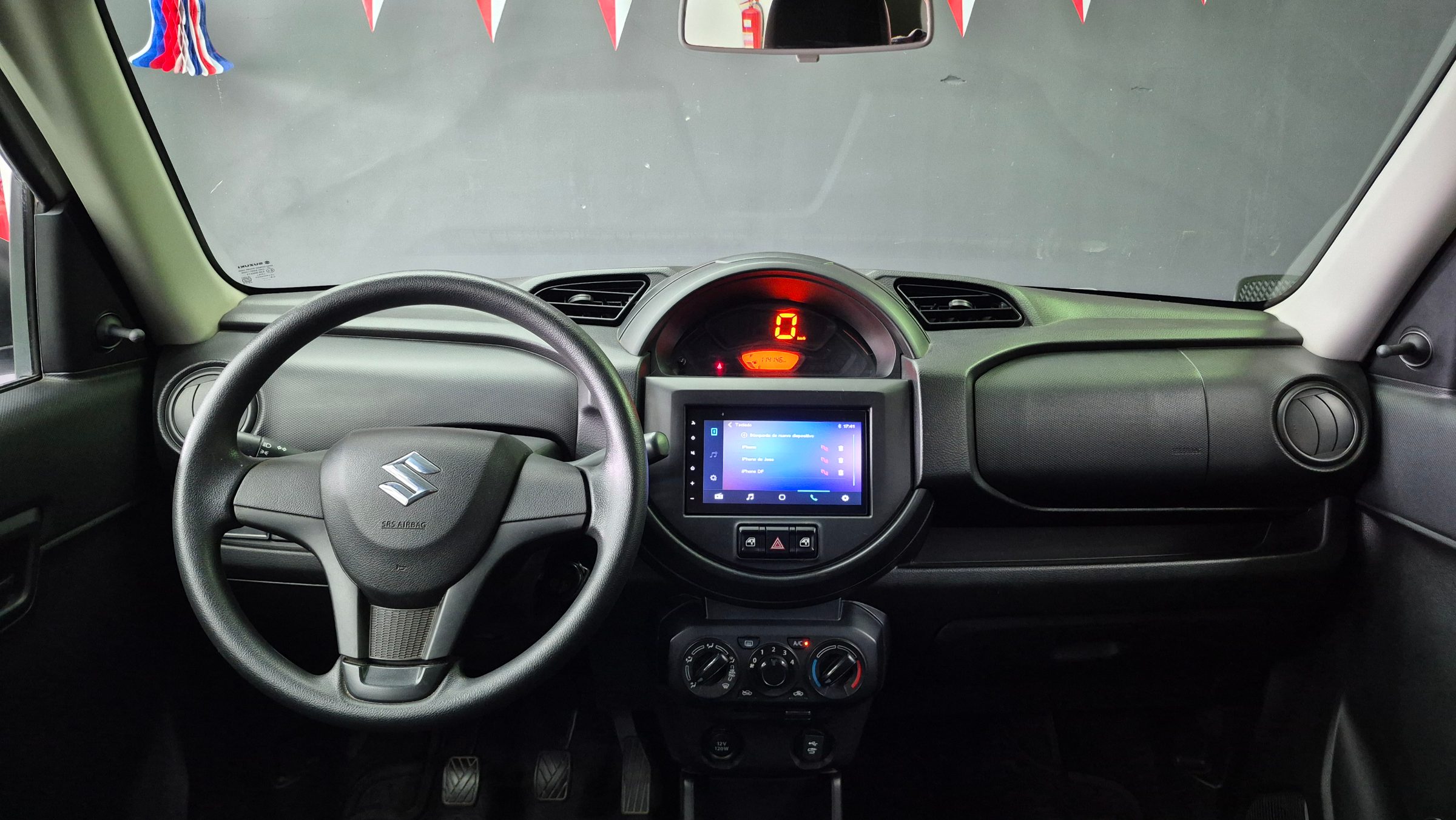 Suzuki S-Presso — foto 12 de 20