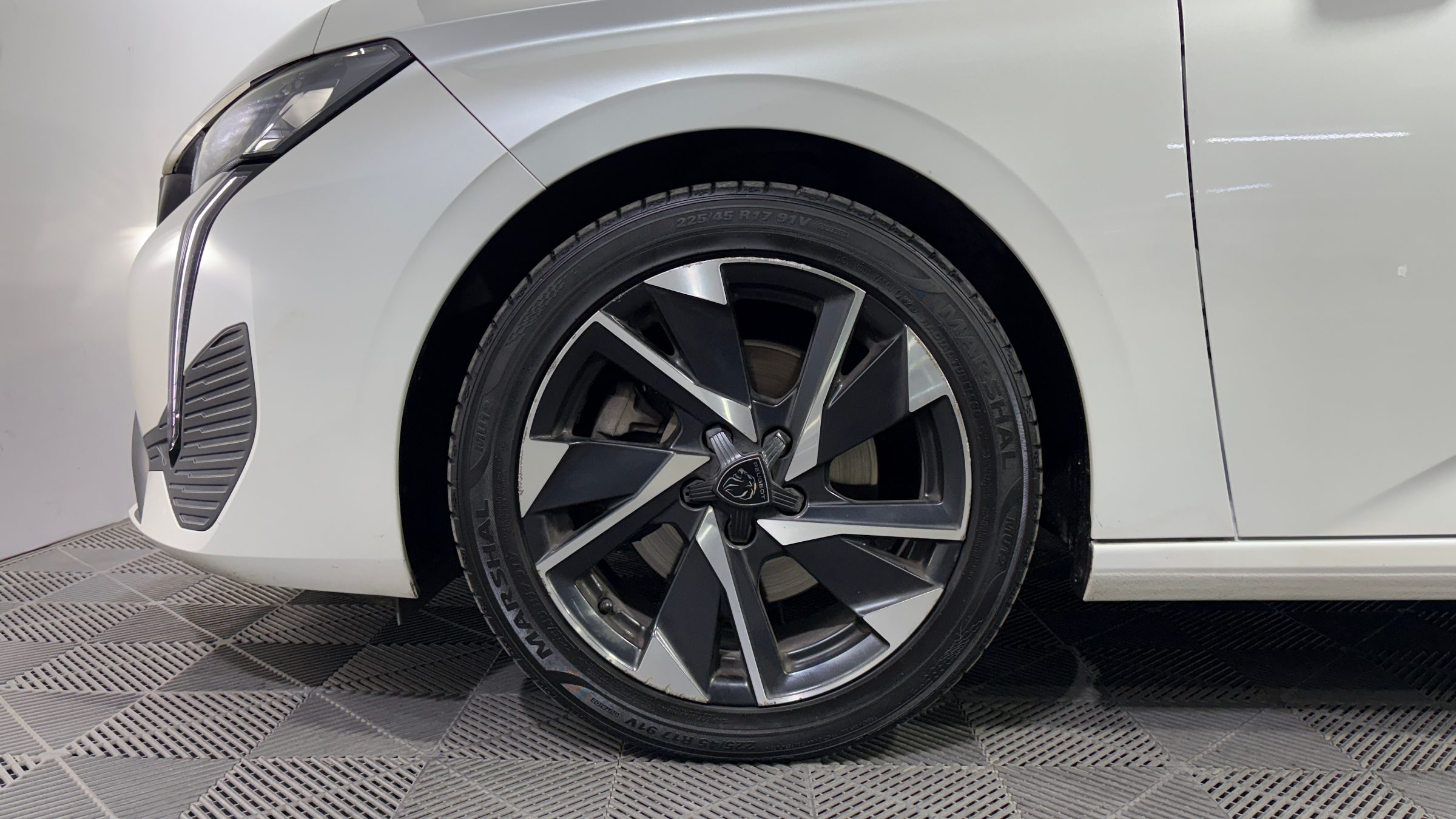 Peugeot 308 — foto 20 de 21