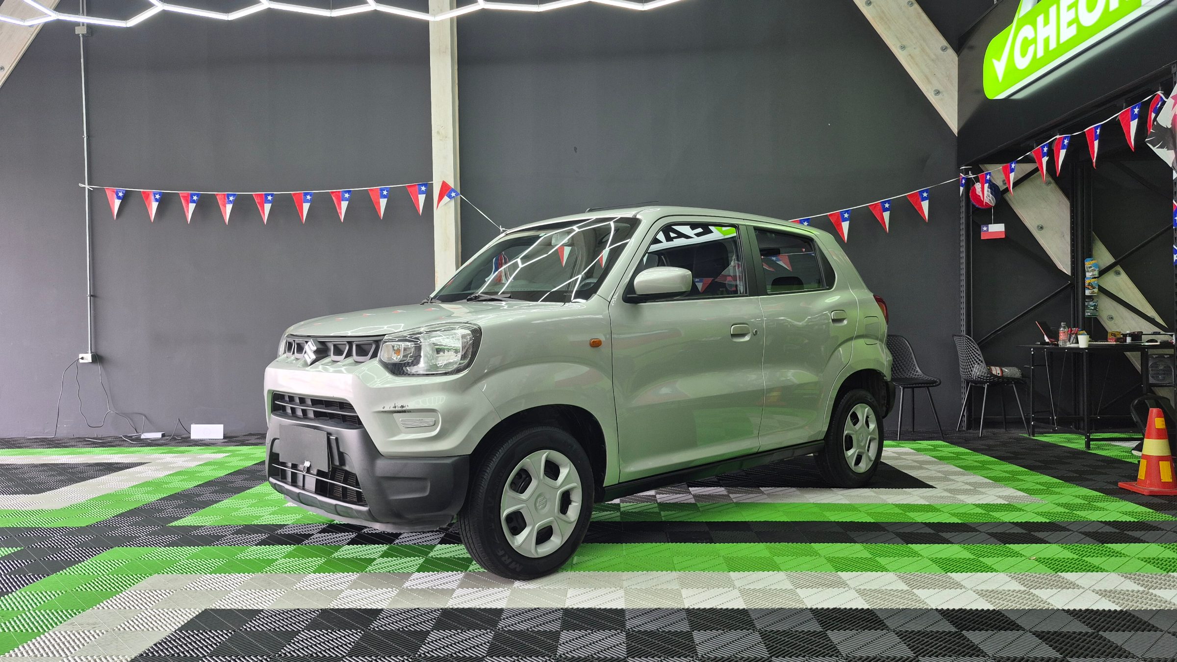 Suzuki S-Presso — foto 3 de 20
